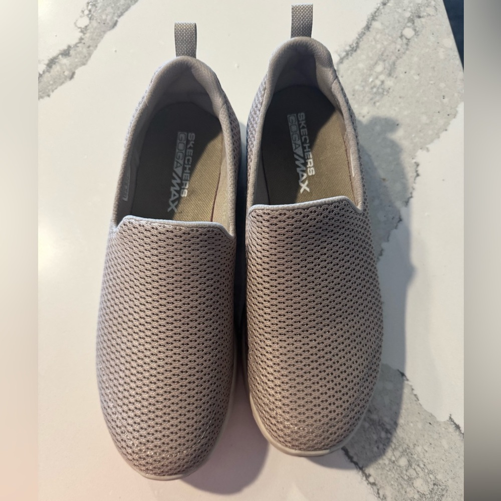 Skechers Goga Max Slip Ons
